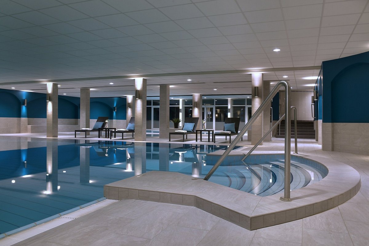 indoor-swimming-pool